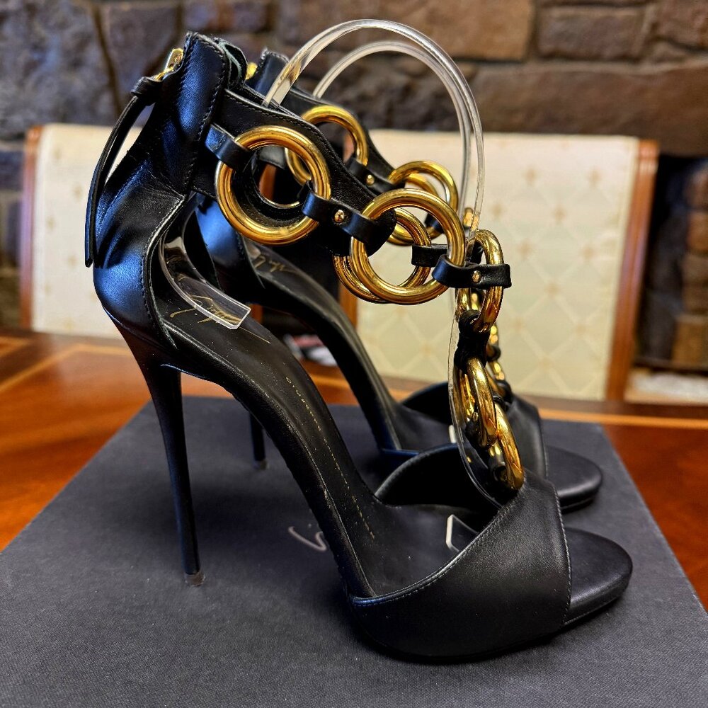 Gorgeous Giuseppe Zanotti Chain T Spike Platforms EU 38.5 EUC